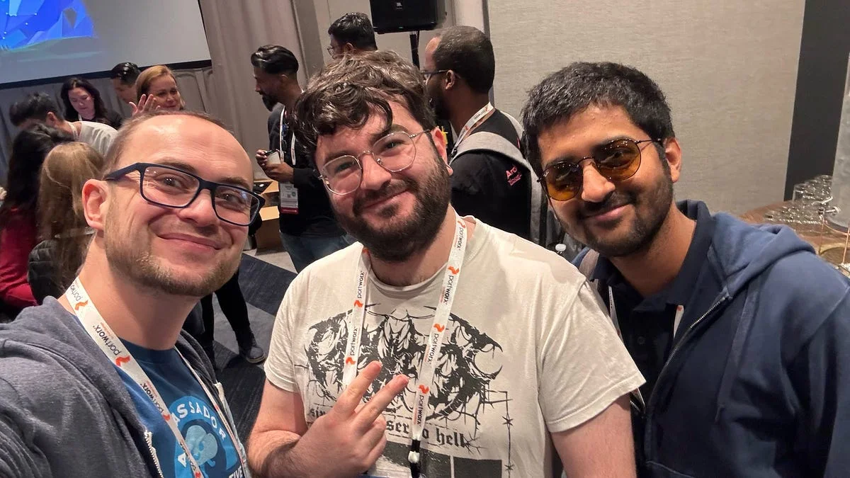 Matteo Bianchi with fellow CNCF community members at KubeCon NA 2024